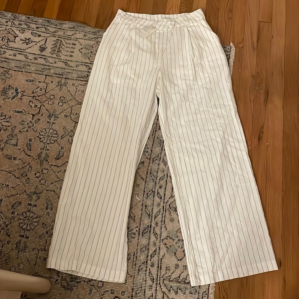 Wide leg trousers